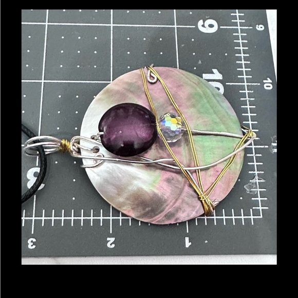 Handmade Abalone Shell Pendant Purple accent Gold Wire Wrapped Necklace Jewelry - Picture 2 of 4